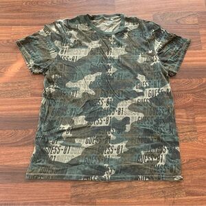 Guess T-Shirt Men’s XL Green Army Print Logo Short Sleeves
